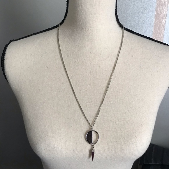 Jewelry - Fashion Necklace Black and Silver